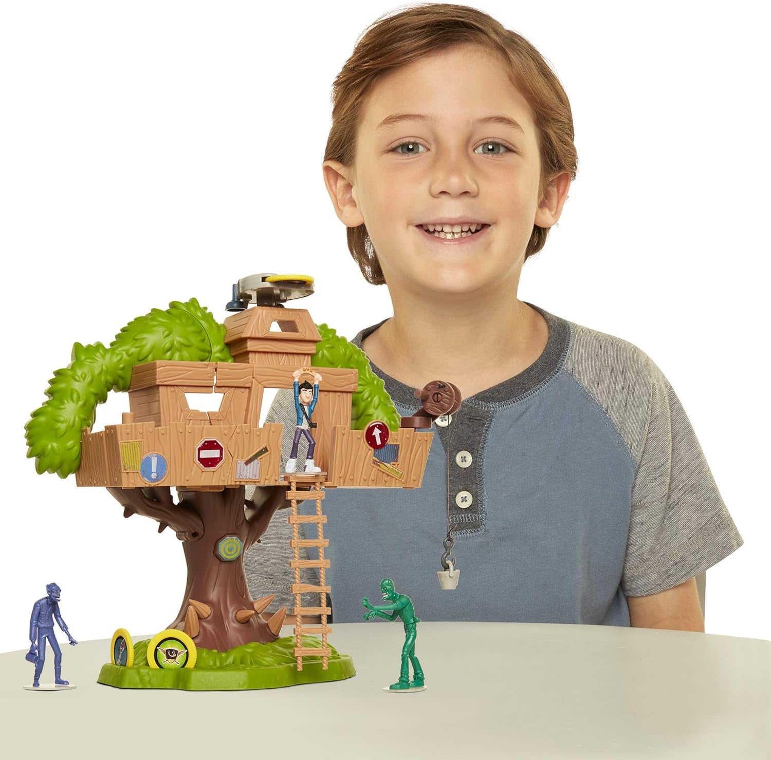 Tree House of Awesomeness Playset, Includes Exclusive Jack Action Figure & 2 Zombies